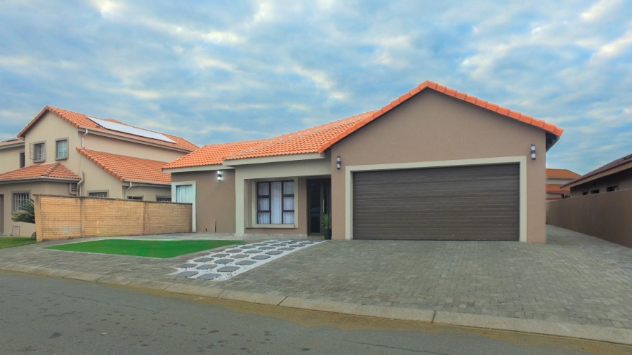 4 Bedroom Property for Sale in Waterkloof East North West